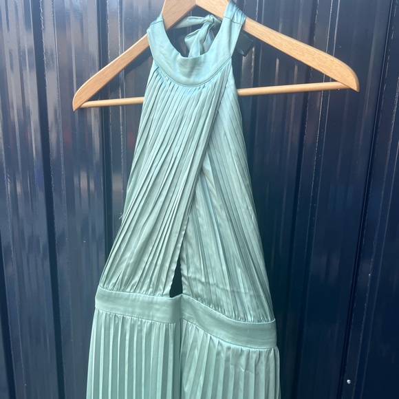 Lulus Totally Charming Sage Green Satin Pleated Halter Midi Dress L - Picture 6 of 16